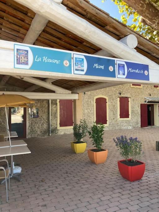 Studio « Saint-Petersbourg » A Avignon Exterior photo